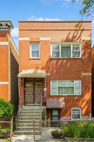 2242 W Erie St., Chicago, IL 60612