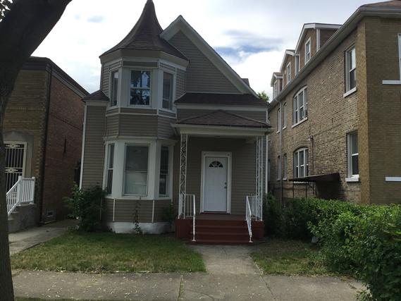 9424 S Calumet Ave., Chicago, IL 60619