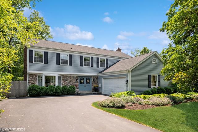 1345 W Deerpath Rd., Lake Forest, IL 60045