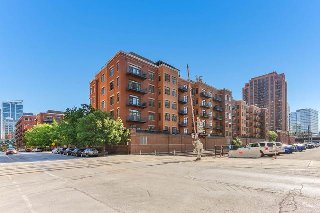 330 N Clinton St. #604, Chicago, IL 60661