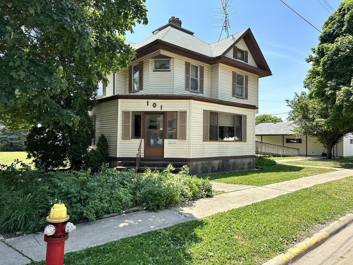 101 S Jackson Ave., Polo, IL 61064