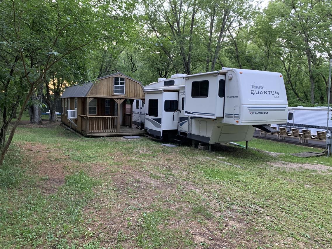 17/190 Woodhaven Lakes, Sublette, IL 61367