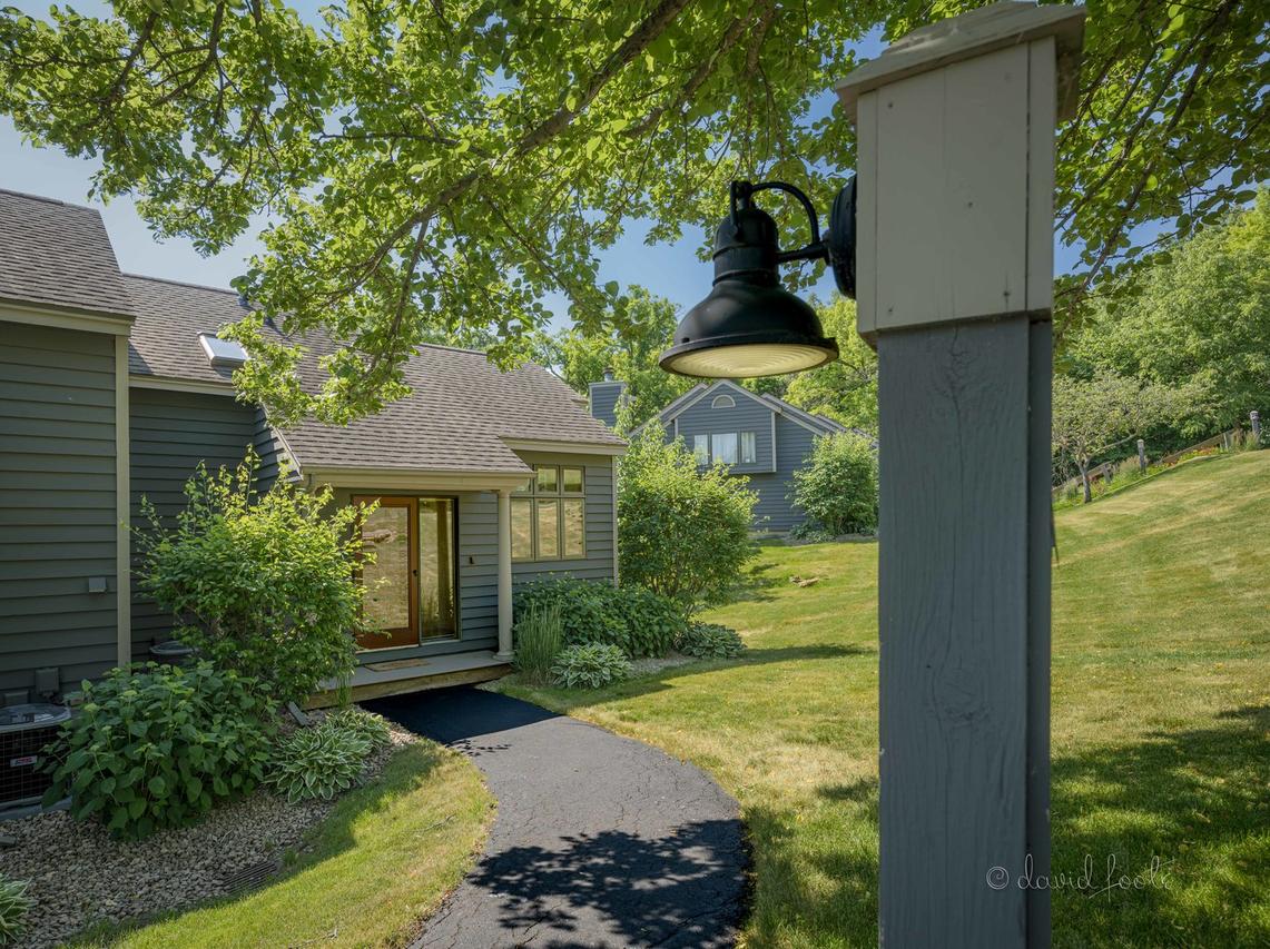 5 Valleywood Ln., Galena, IL 61036