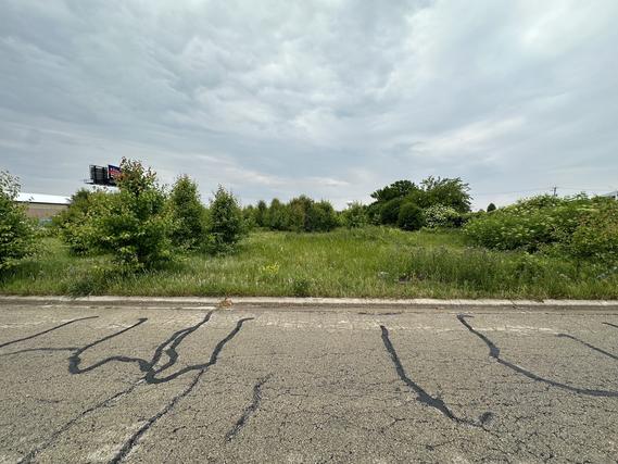11948 S Aero Dr., Plainfield, IL 60585