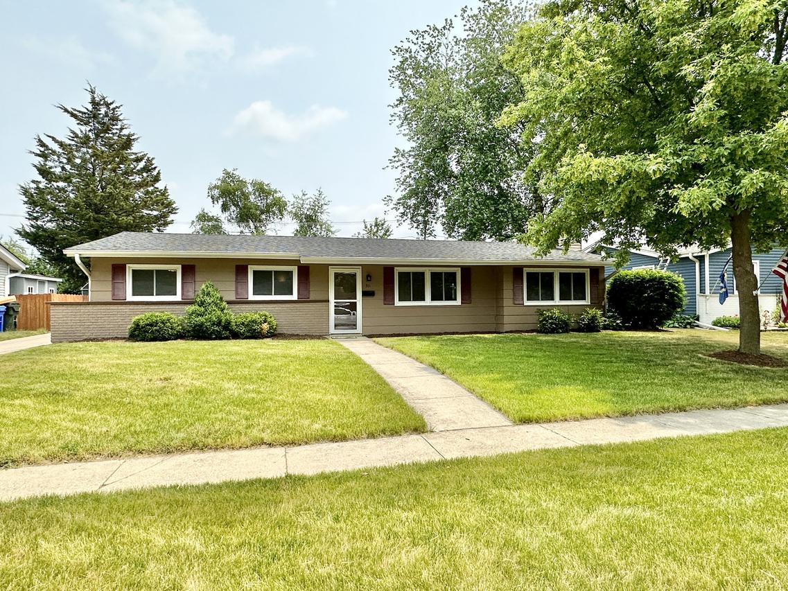 511 Martin Dr., South Elgin, IL 60177