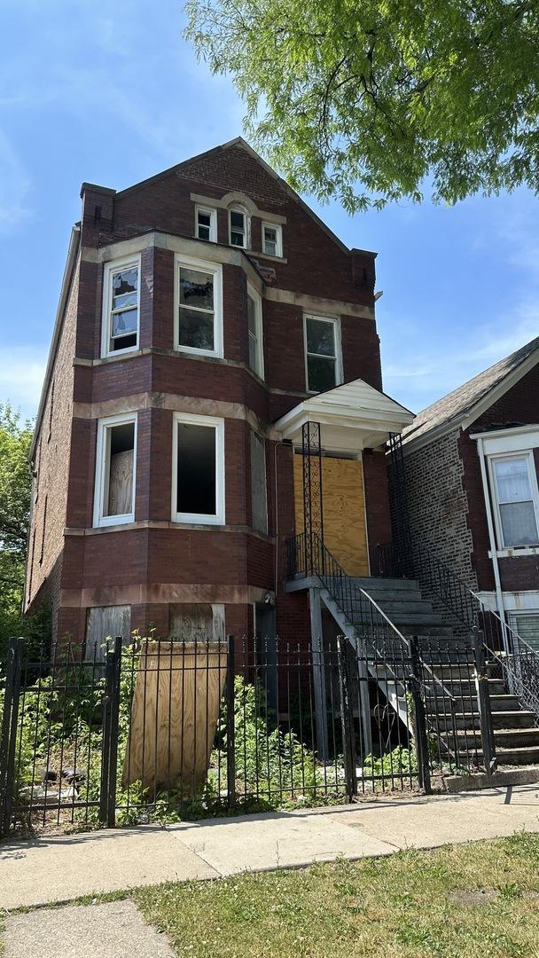 5144 S Hermitage Ave., Chicago, IL 60609