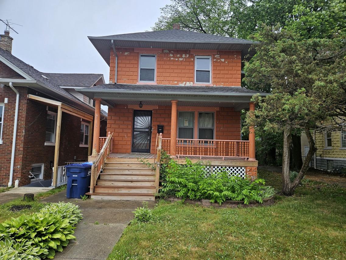 1515 S 5th Ave., Maywood, IL 60153