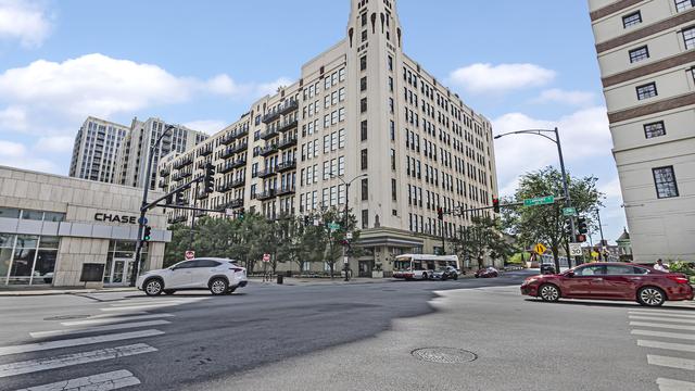 758 N Larrabee St. #408, Chicago, IL 60654