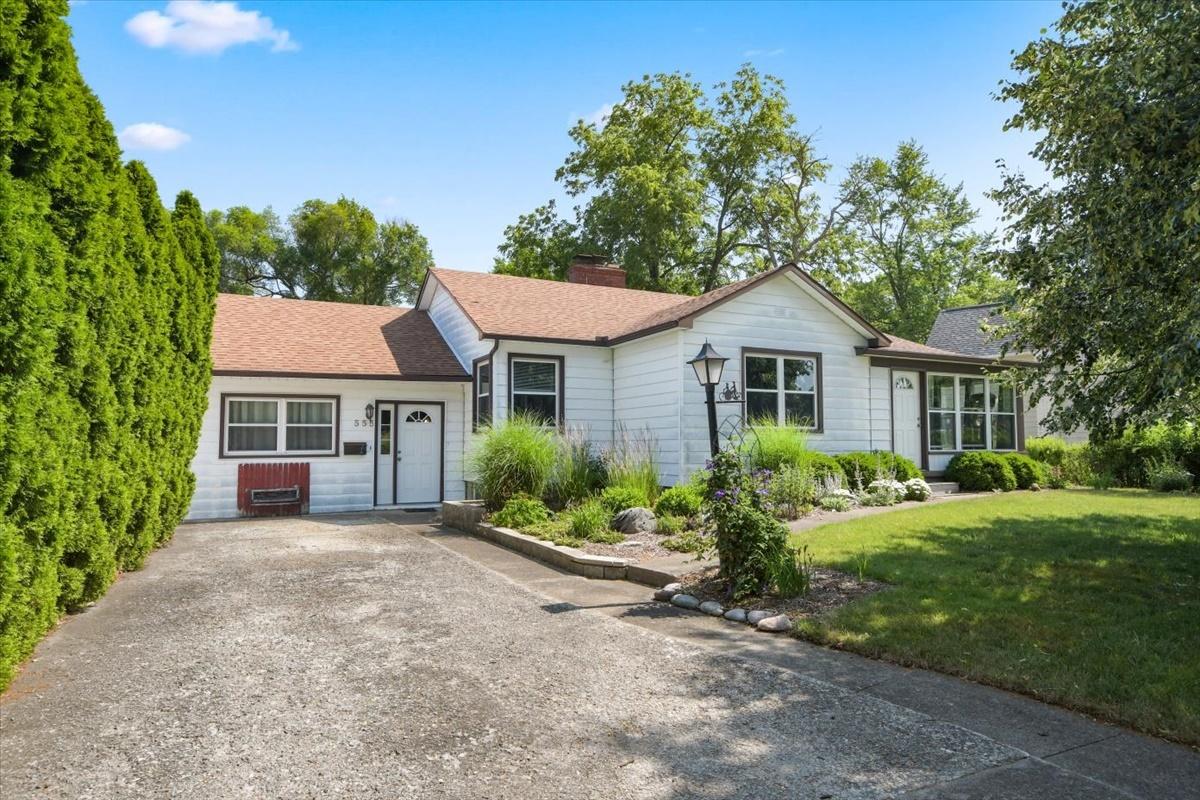 555 E Franklin St., Paxton, IL 60957