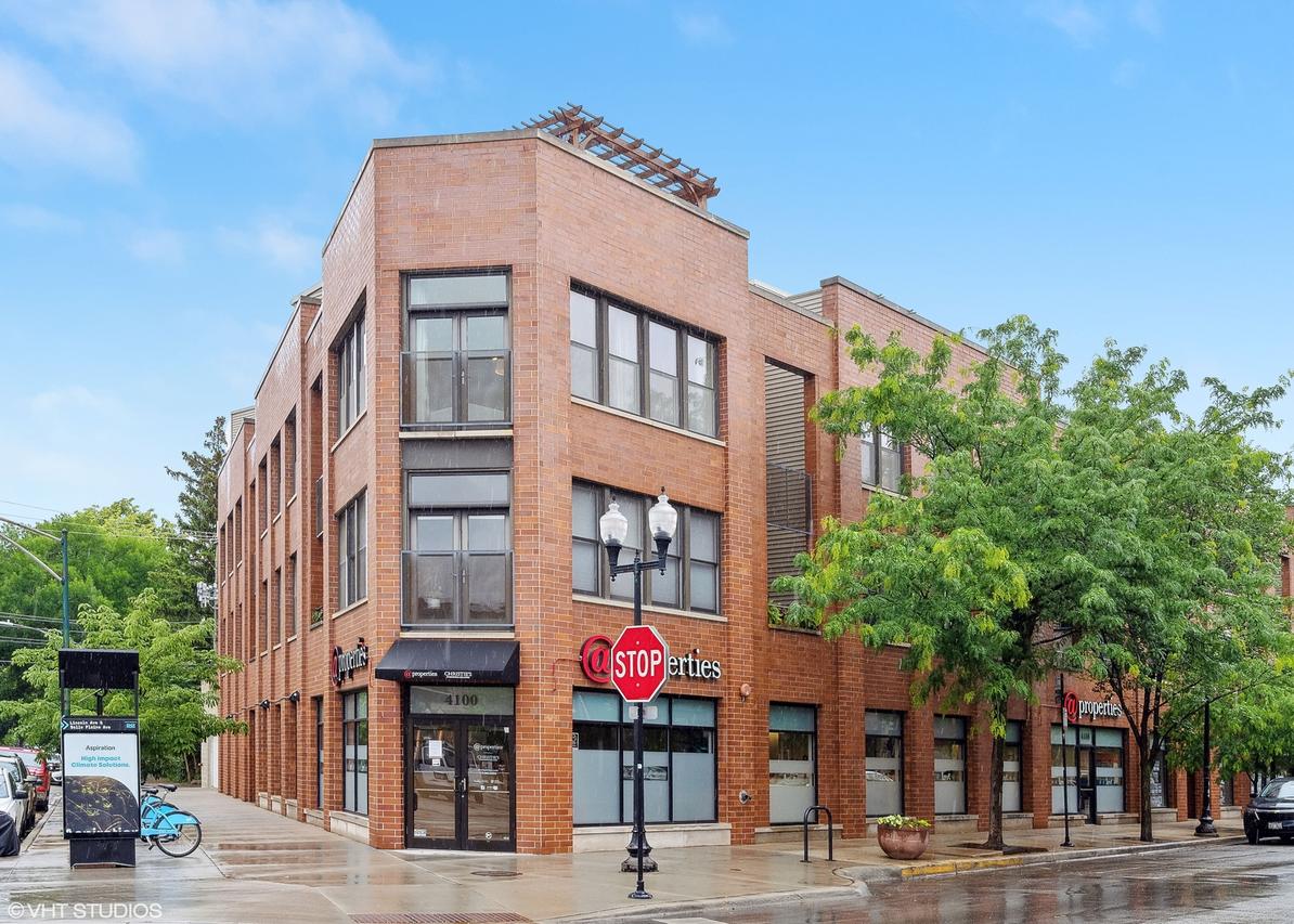 2040 W Belle Plaine Ave. #308, Chicago, IL 60618