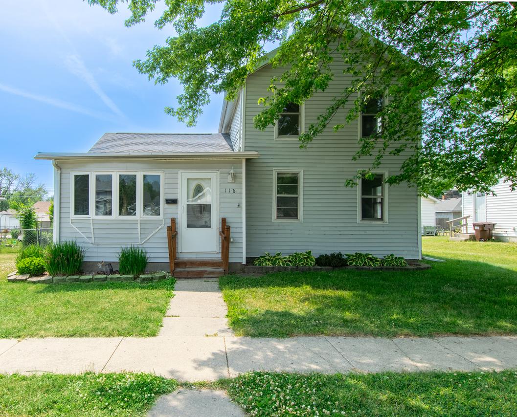 116 S 10th St., Rochelle, IL 61068