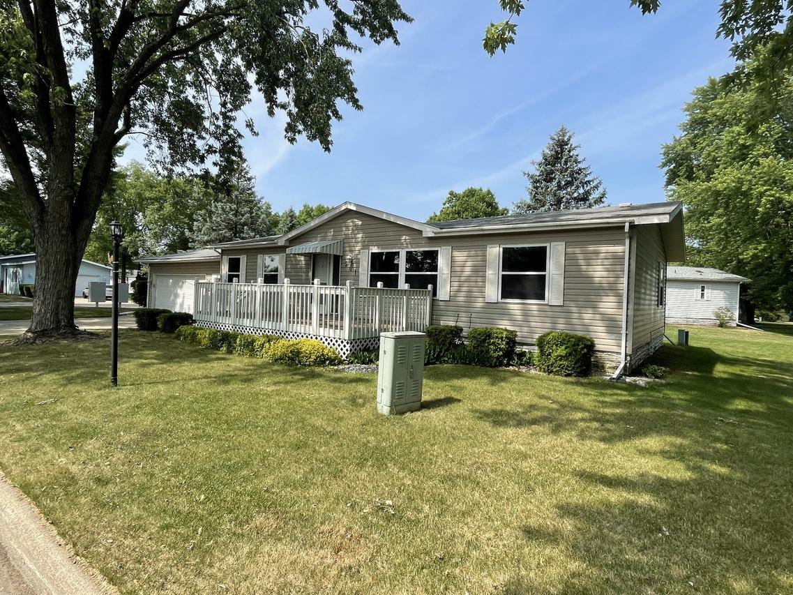 201 Greenview Rd., Belvidere, IL 61008
