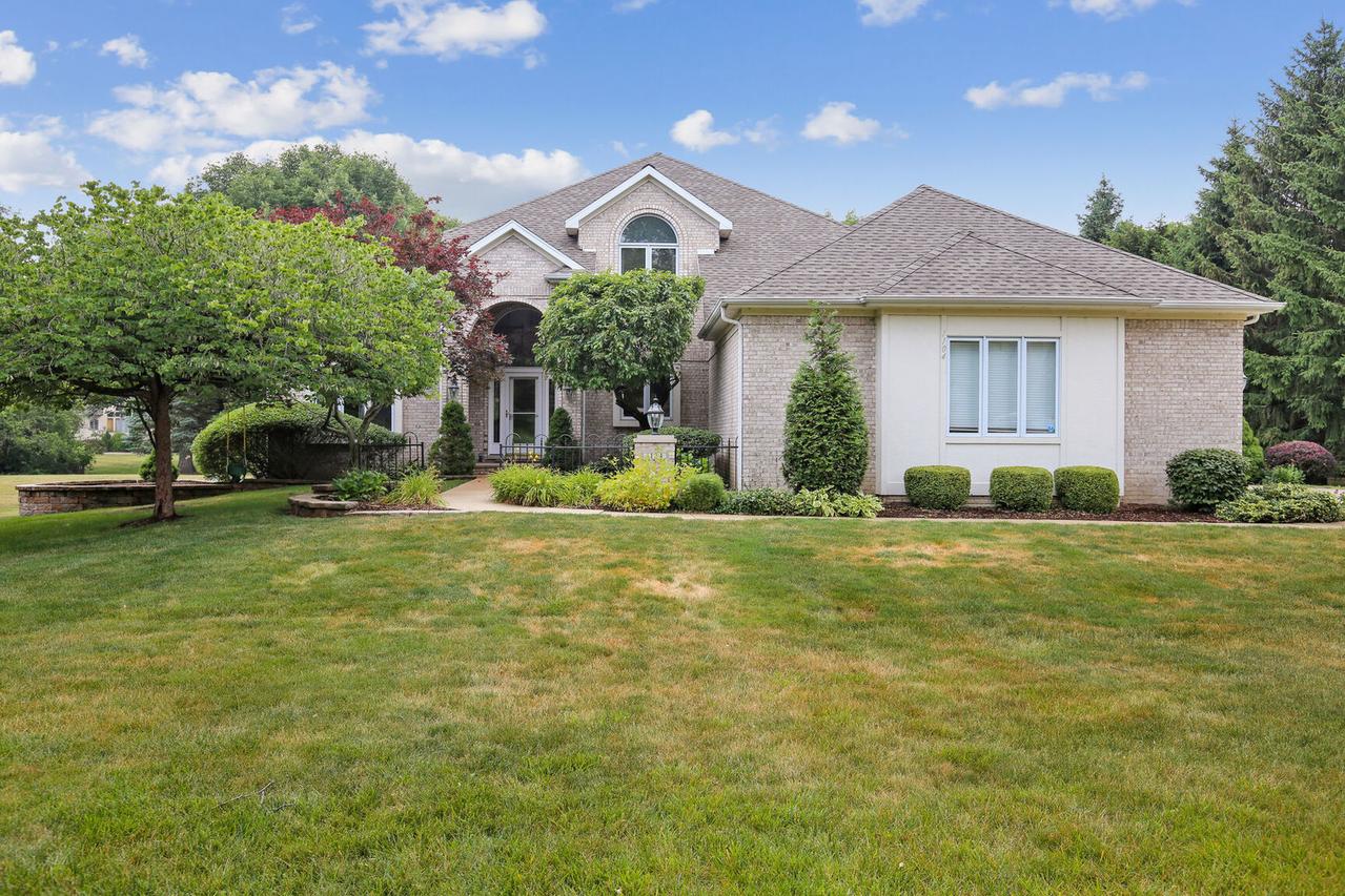 1104 S Sunny Acres Rd., Mahomet, IL 61853