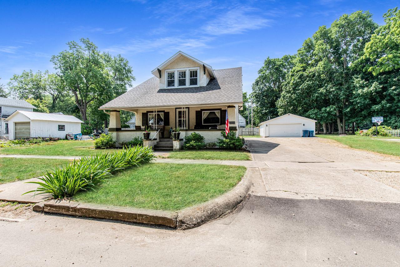 415 W Main St., Tiskilwa, IL 61368