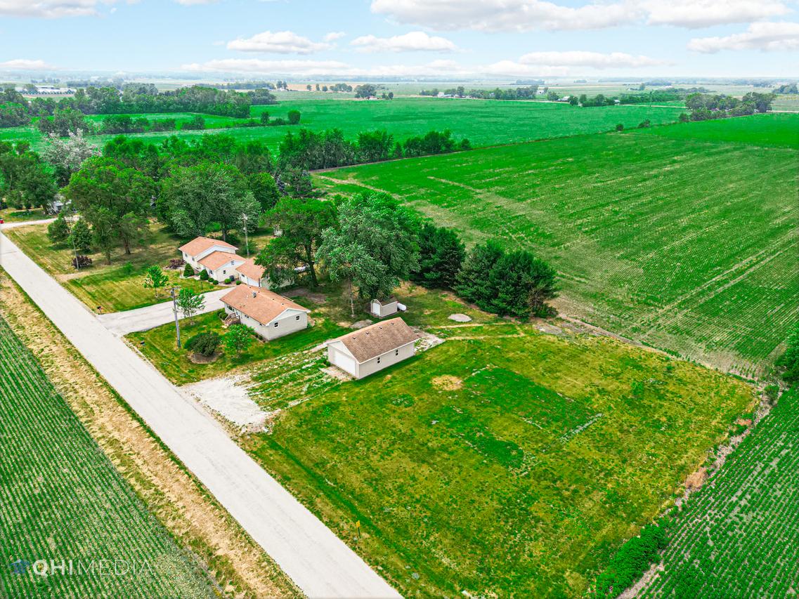 1800 S 8000e Rd., Momence, IL 60954