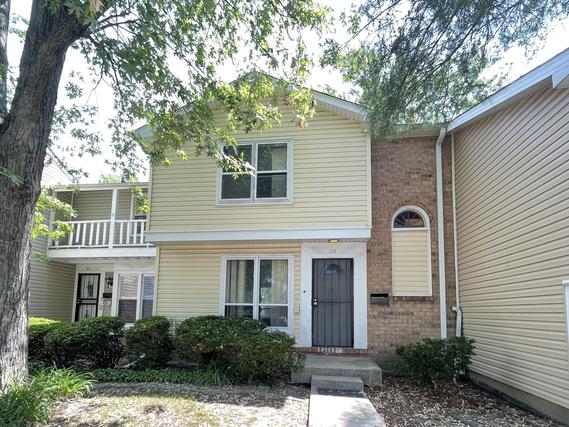 185 Williamsburg Rd., Country Club Hills, IL 60478