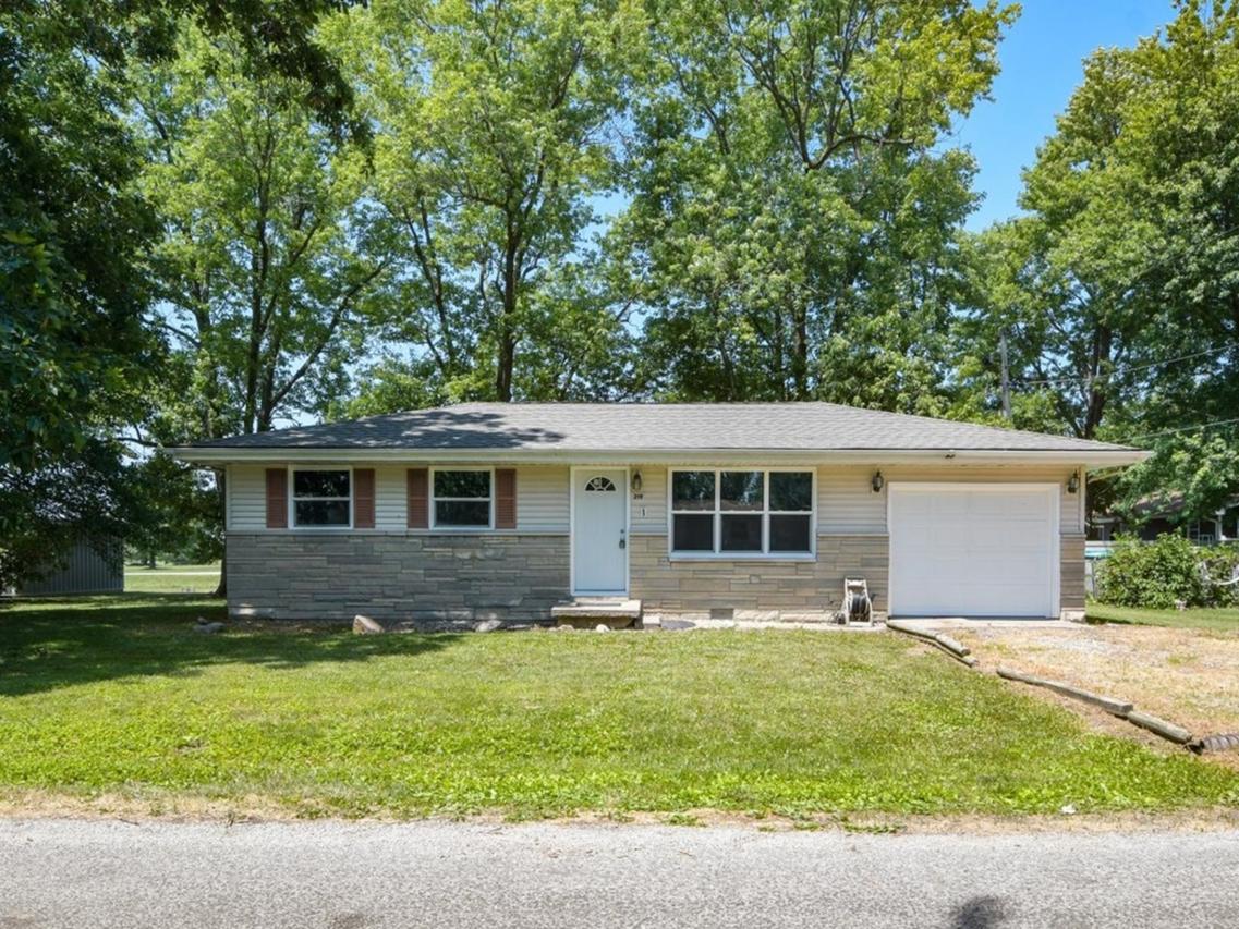 219 N Ohio St., Atwood, IL 61913