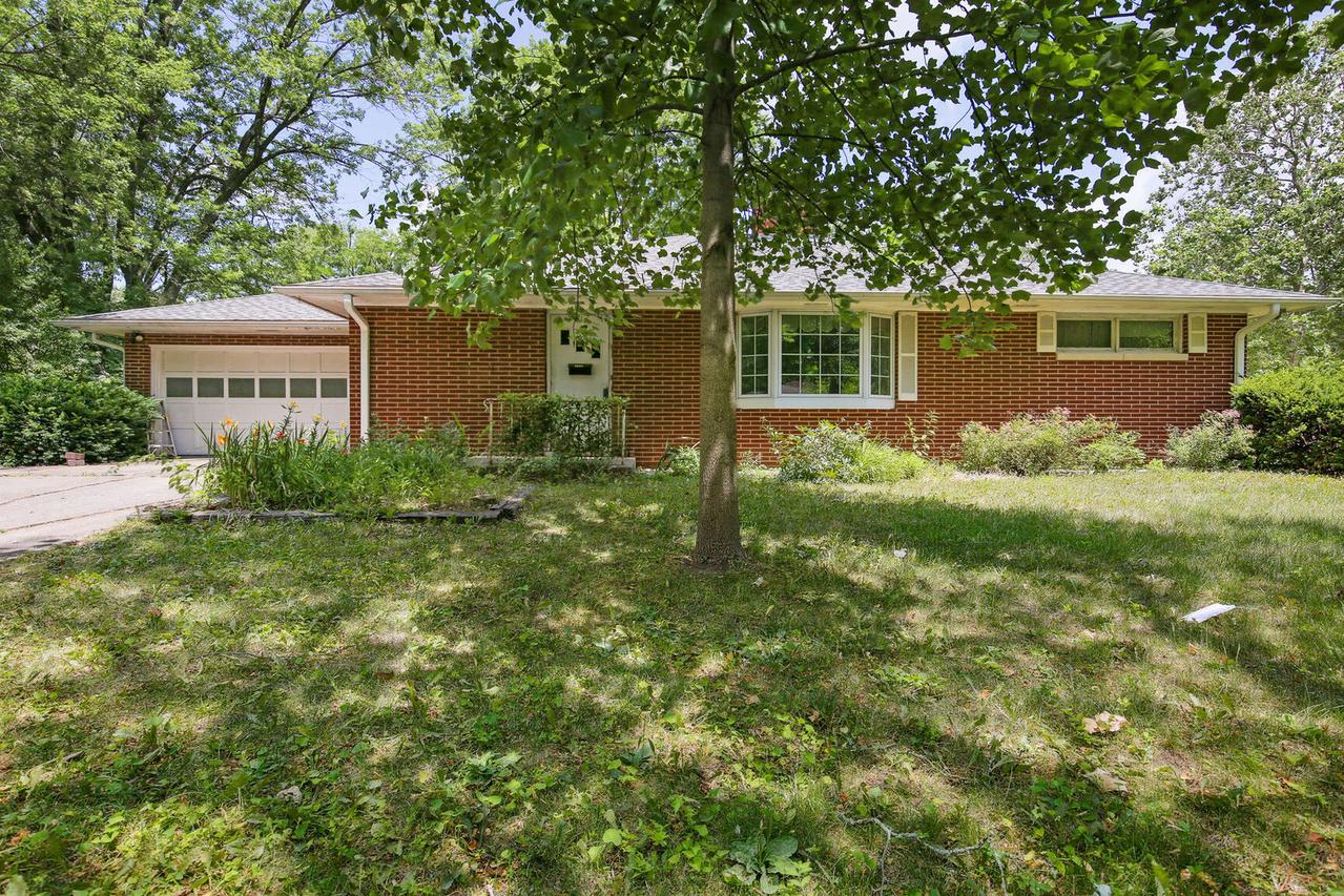 406 E Mumford Dr., Urbana, IL 61801