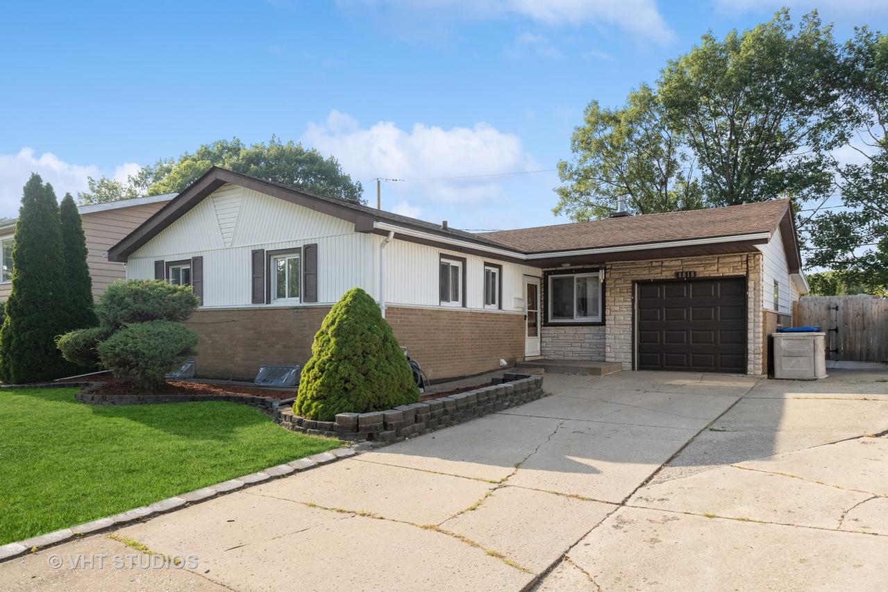 8818 W 91st Pl., Hickory Hills, IL 60457
