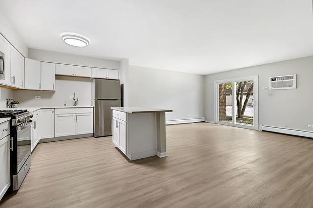 8305 Route 53 #A7, Woodridge, IL 60517