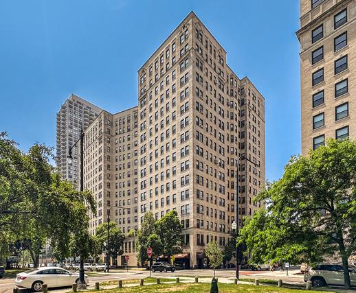 2000 N Lincoln Park West #1503, Chicago, IL 60614