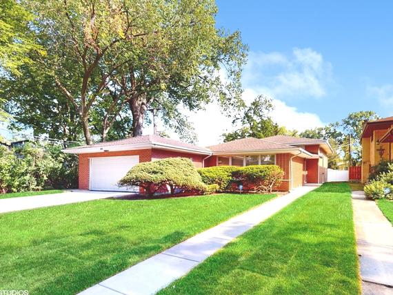 3111 Greenleaf Ave., Wilmette, IL 60091