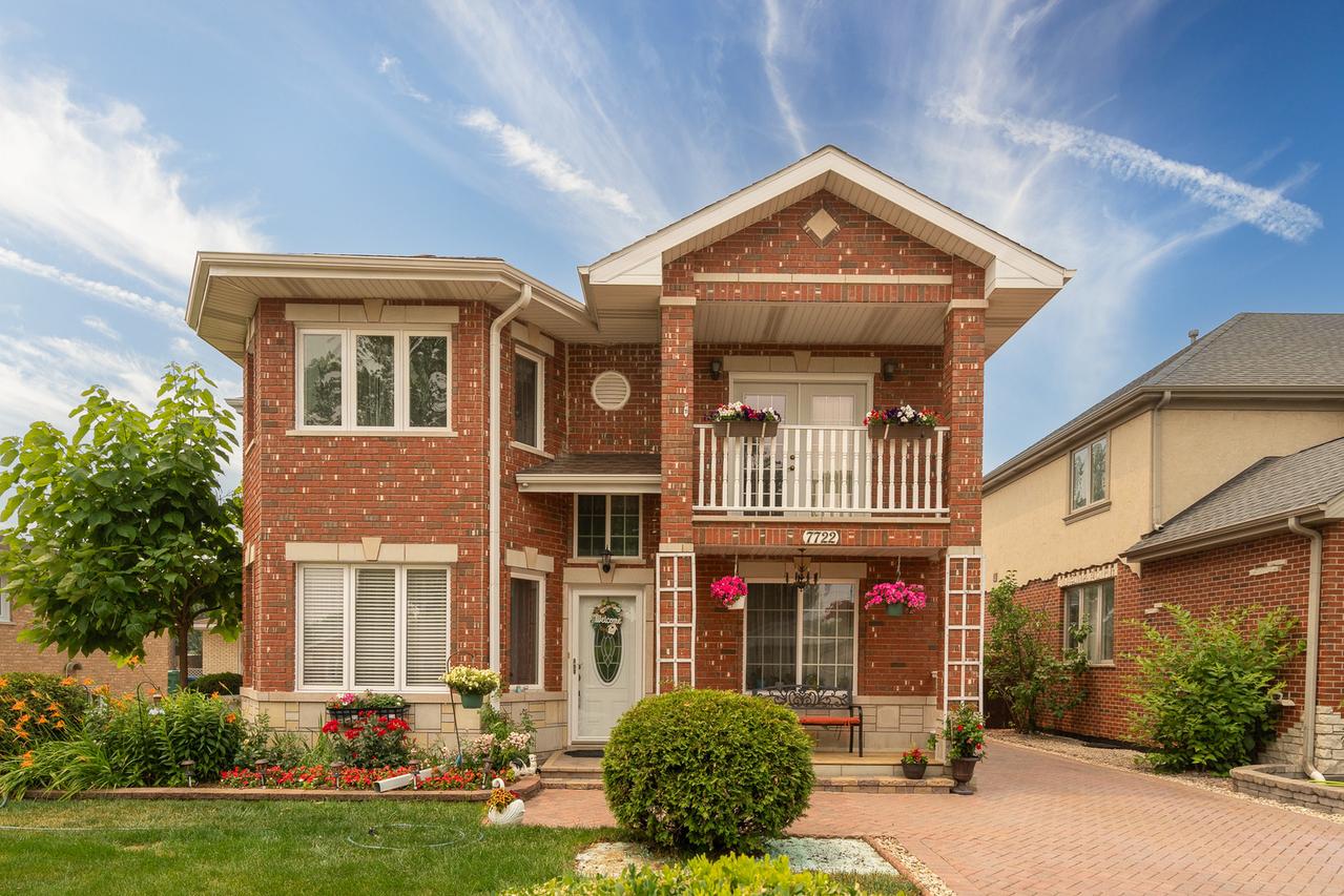 7722 Rutherford Ave., Burbank, IL 60459