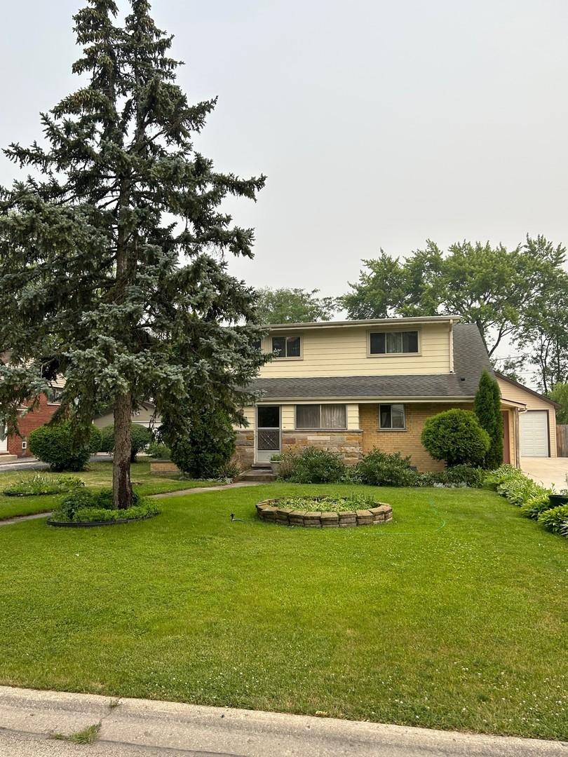 8431 Crain St., Niles, IL 60714
