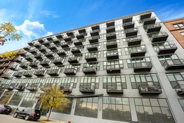 1224 W Van Buren St. #824, Chicago, IL 60607