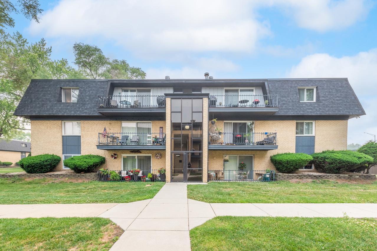 11104 S 84th Ave. #3A, Palos Hills, IL 60465