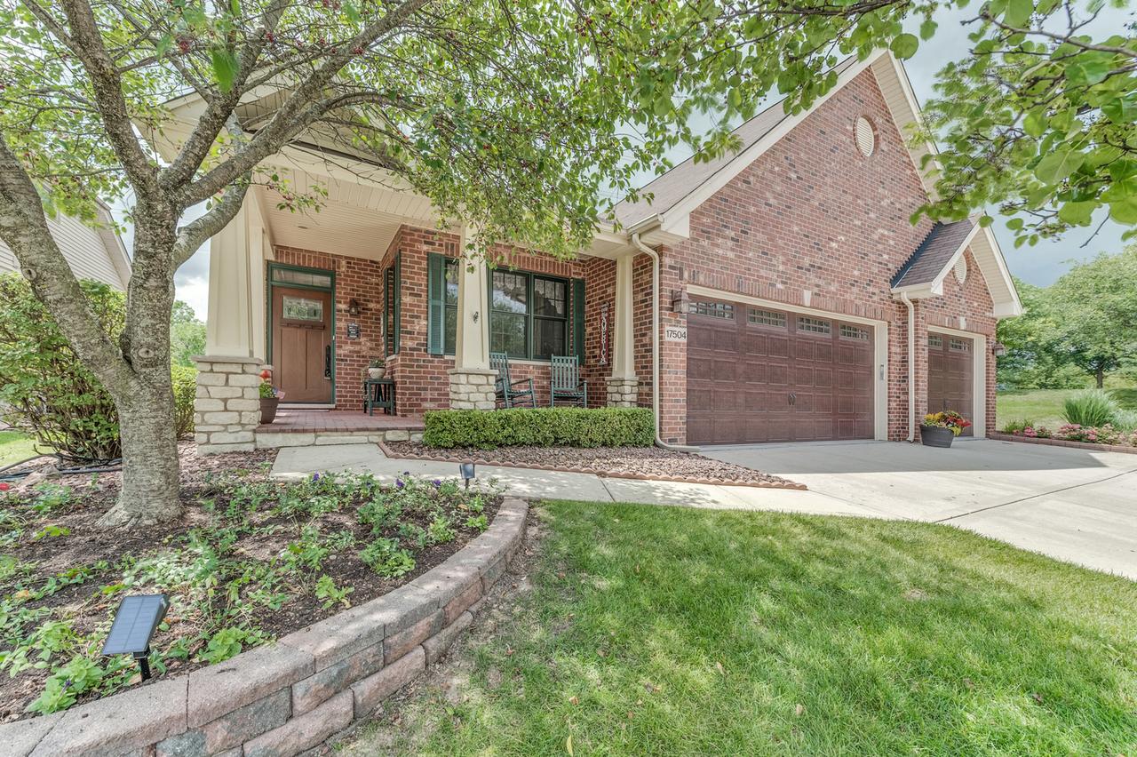 17504 Brook Crossing Dr., Orland Park, IL 60467