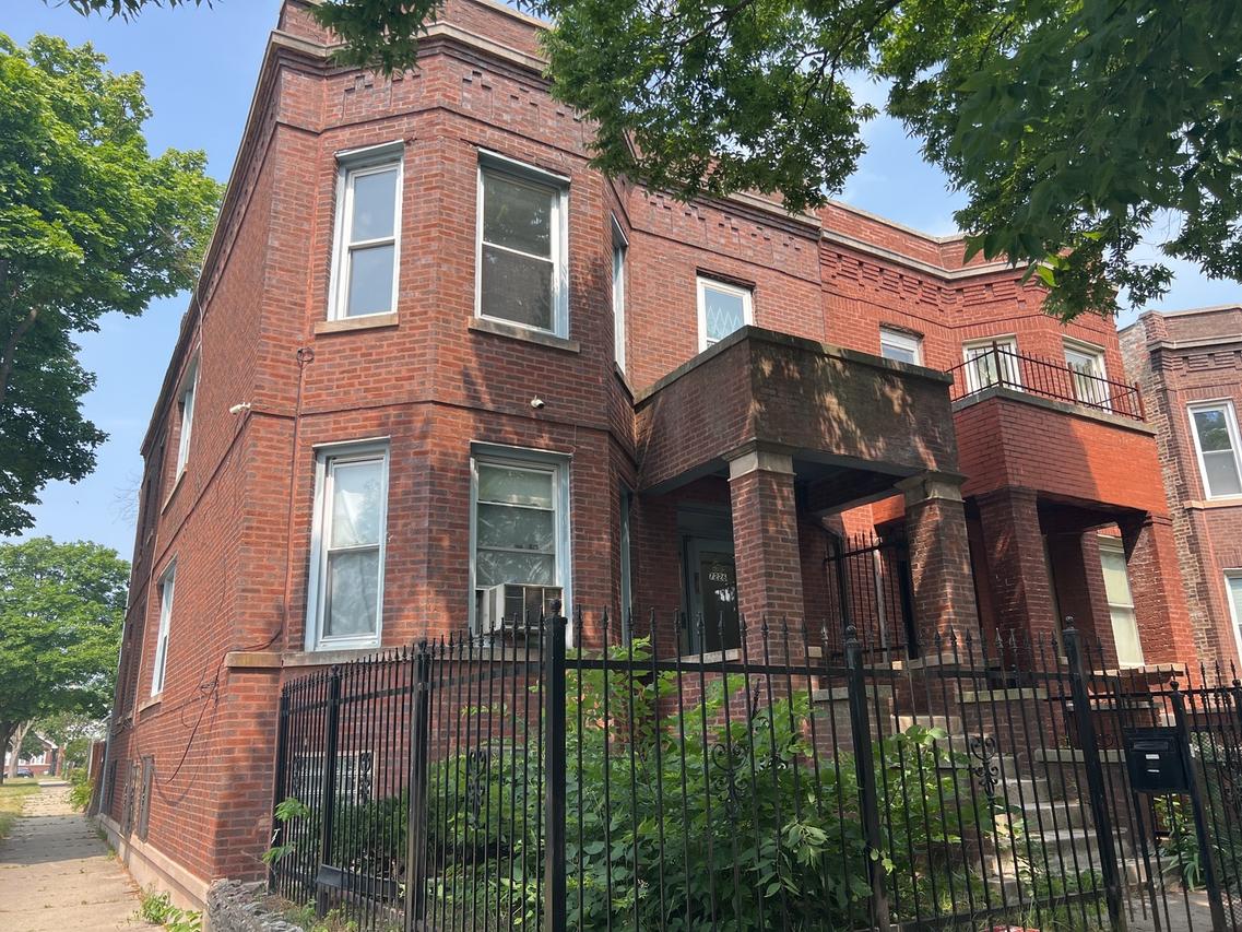 7226 S Constance Ave., Chicago, IL 60649