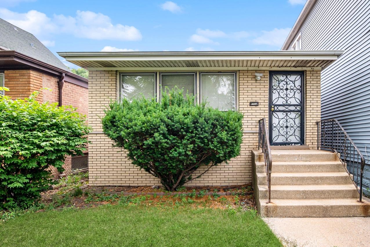 7441 S May St., Chicago, IL 60621