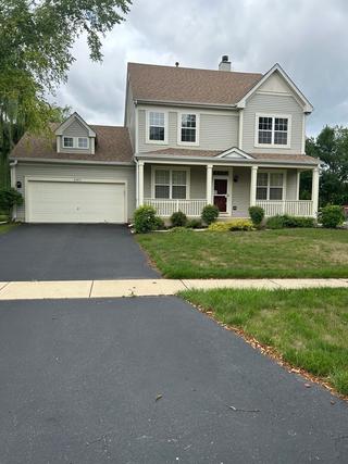 2480 Fairchild Ln., West Chicago, IL 60185