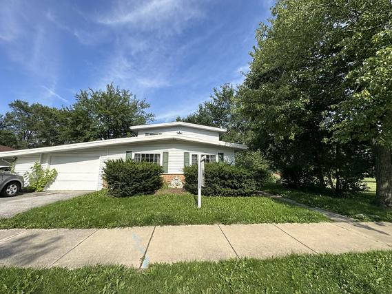 431 Shabbona Dr., Park Forest, IL 60466