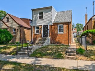 9137 S Paxton Ave., Chicago, IL 60617