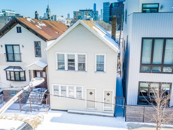 723 N Willard Ct., Chicago, IL 60642
