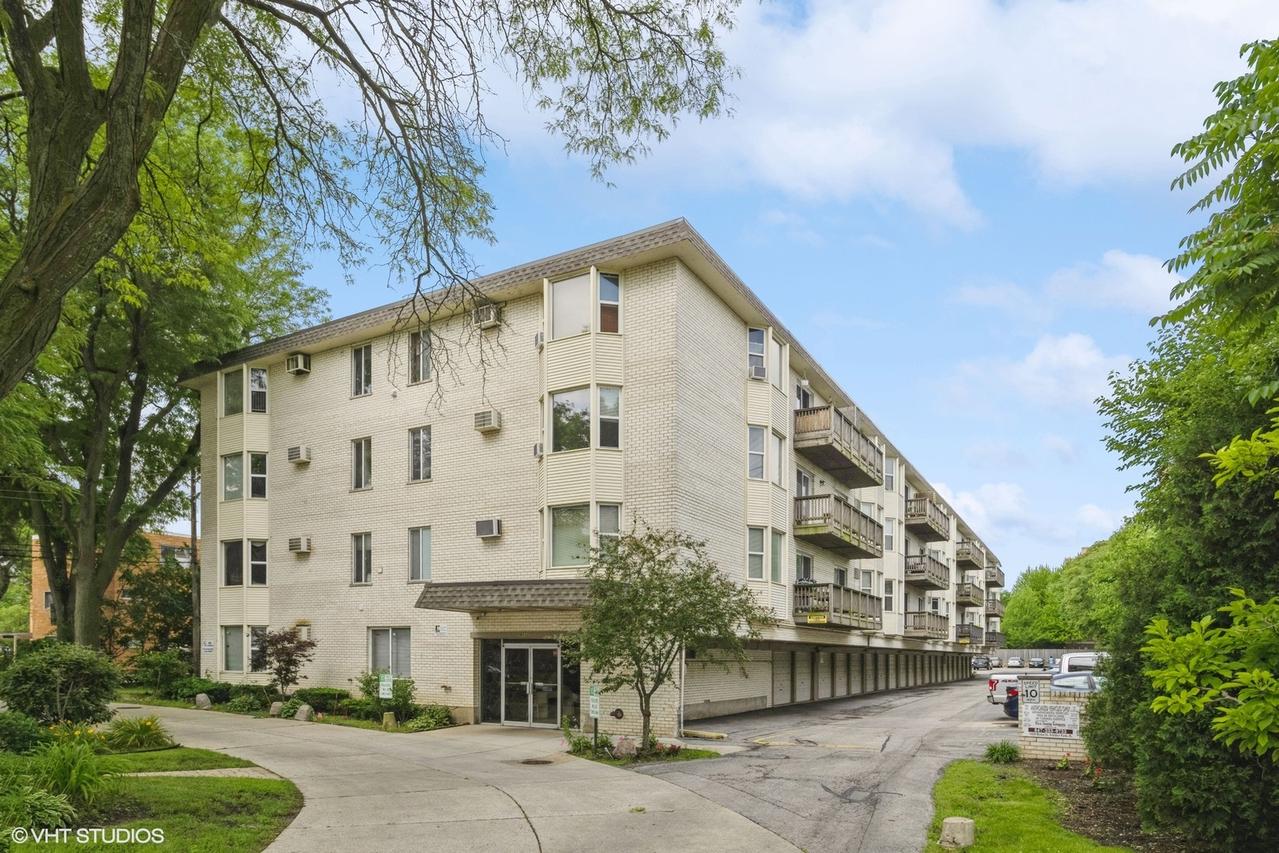 8232 Niles Center Rd. #405, Skokie, IL 60077