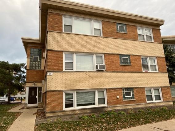 39 W Conti Pkwy. #1S, Elmwood Park, IL 60707