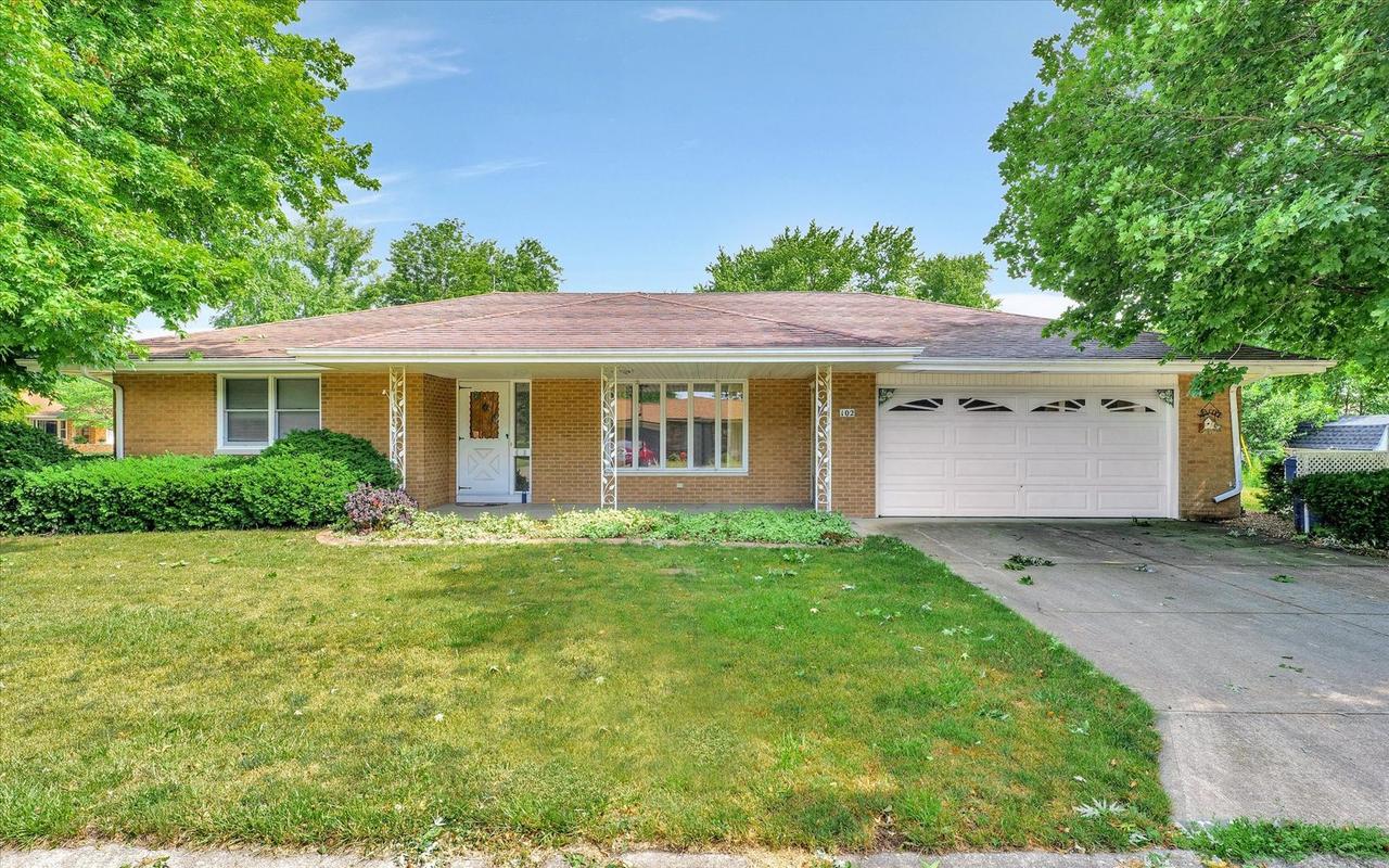 102 W Elmore Dr., Thomasboro, IL 61878