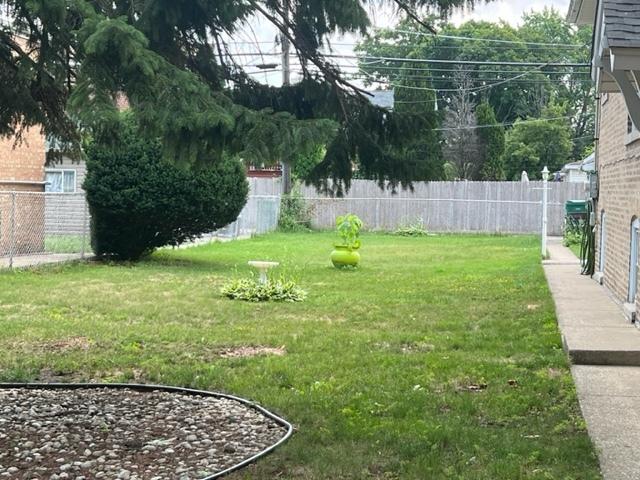 6908 26th St., Berwyn, IL 60402