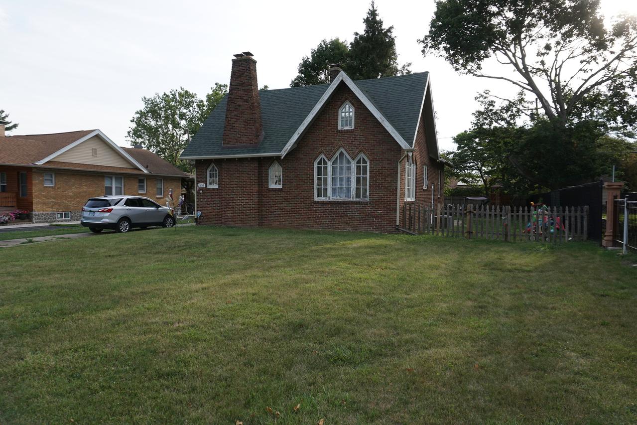 1656 N Gilbert St., Danville, IL 61832