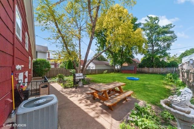 410 W Mueller St., Arlington Heights, IL 60004