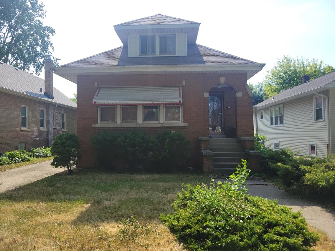 1230 S 11th Ave., Maywood, IL 60153
