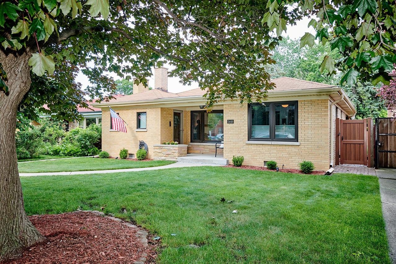 5449 N La Crosse Ave., Chicago, IL 60630