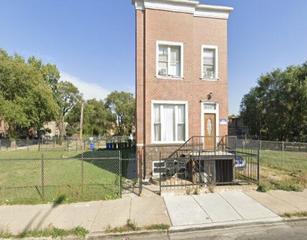 709 S Sacramento Blvd., Chicago, IL 60612