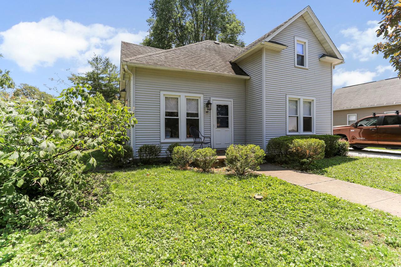 407 E Sherman St., St. Joseph, IL 61873