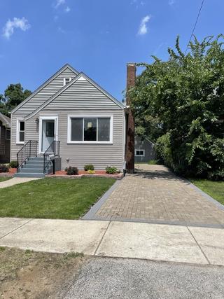 224 Waltham St., Calumet City, IL 60409