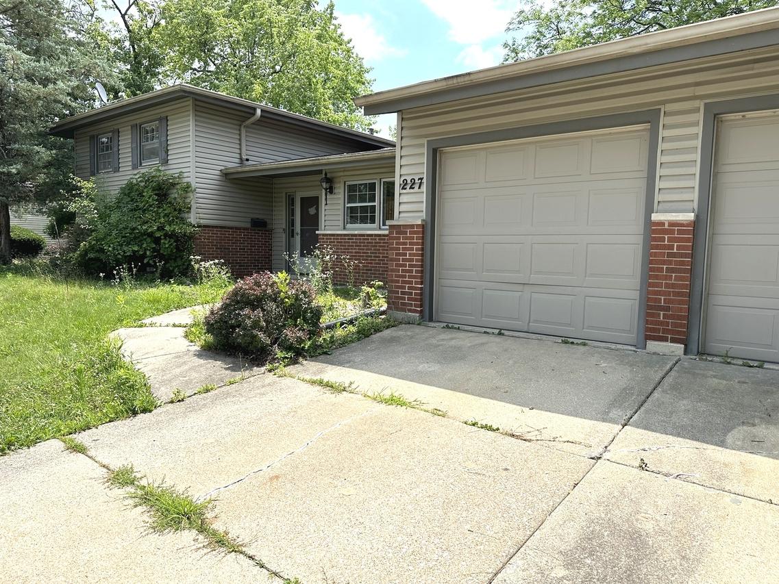 227 Hickory St., Park Forest, IL 60466