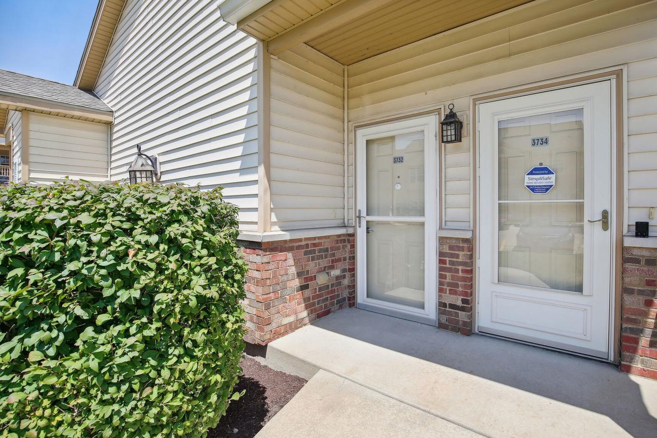 3734 Thornhill Dr., Champaign, IL 61822